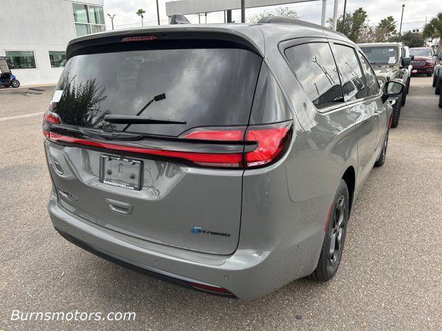 2025 Chrysler Pacifica Hybrid Premium S Appearance Pkg