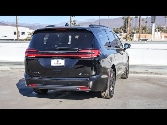 2025 Chrysler Pacifica Hybrid Premium S Appearance Pkg