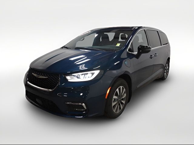 2025 Chrysler Pacifica Hybrid Select