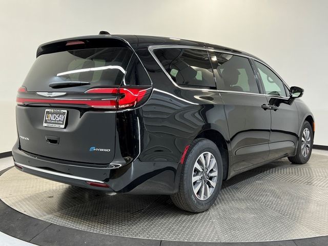 2025 Chrysler Pacifica Hybrid Select