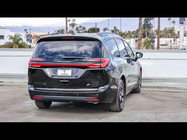 2025 Chrysler Pacifica Hybrid Premium S Appearance Pkg