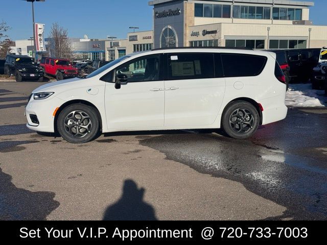 2025 Chrysler Pacifica Hybrid Premium S Appearance Pkg