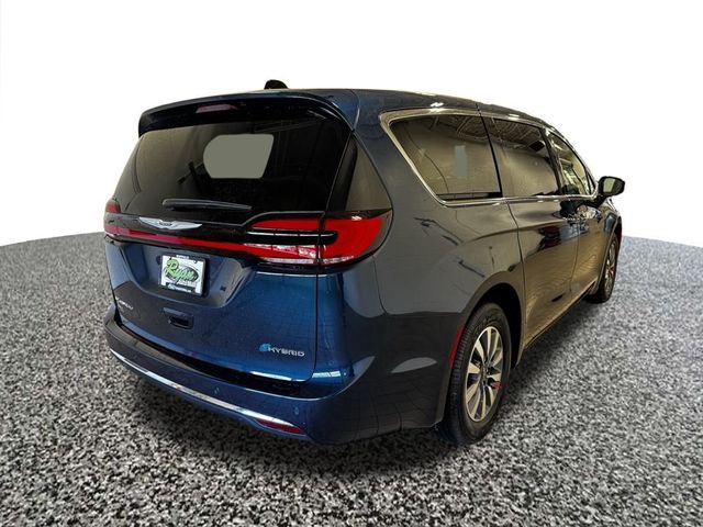 2025 Chrysler Pacifica Hybrid Select