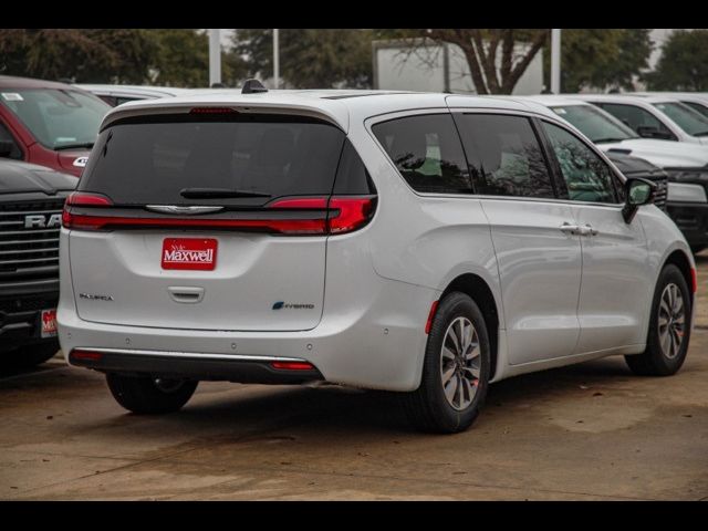 2025 Chrysler Pacifica Hybrid Select