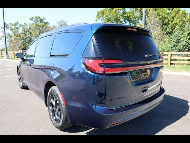 2025 Chrysler Pacifica Hybrid Premium S Appearance Pkg