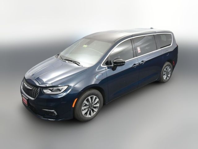 2025 Chrysler Pacifica Hybrid Select