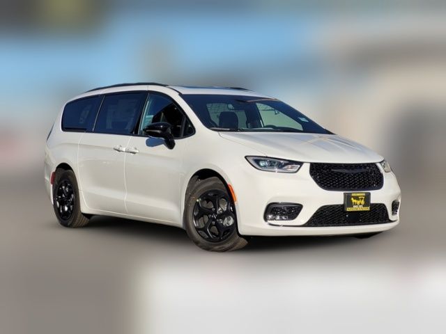 2025 Chrysler Pacifica Hybrid Premium S Appearance Pkg