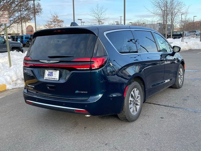 2025 Chrysler Pacifica Hybrid Select