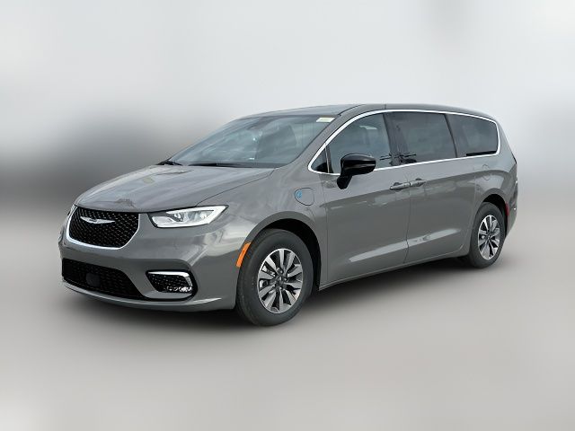 2025 Chrysler Pacifica Hybrid Select