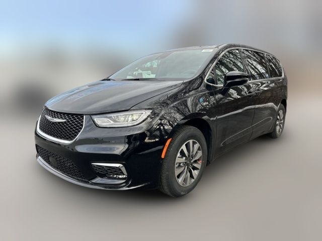 2025 Chrysler Pacifica Hybrid Select