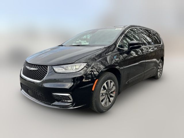 2025 Chrysler Pacifica Hybrid Select