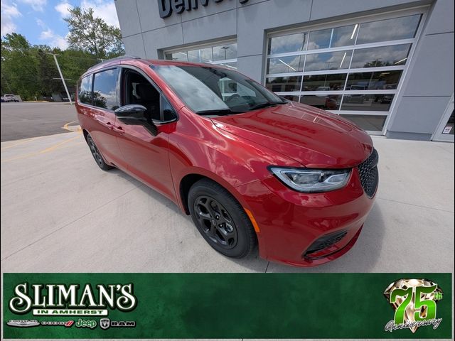 2025 Chrysler Pacifica Hybrid Premium S Appearance Pkg
