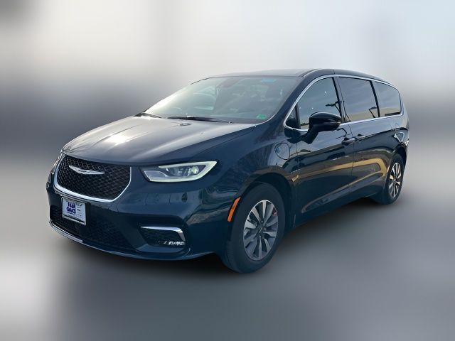 2025 Chrysler Pacifica Hybrid Select