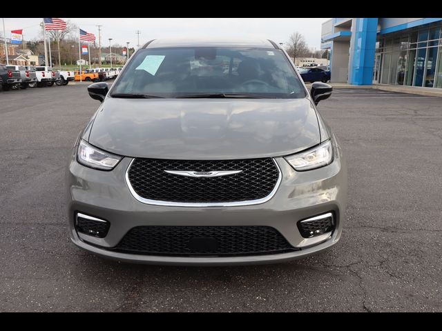 2025 Chrysler Pacifica Hybrid Select