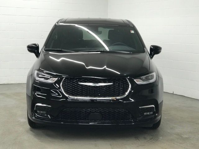 2025 Chrysler Pacifica Hybrid Select