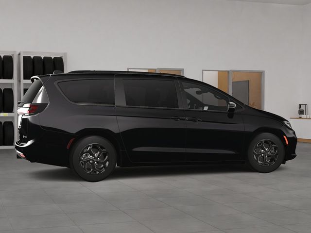 2025 Chrysler Pacifica Hybrid Premium S Appearance Pkg