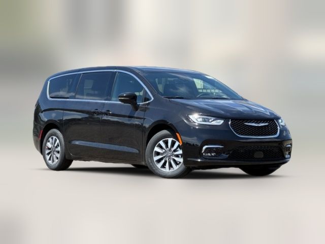 2025 Chrysler Pacifica Hybrid Select