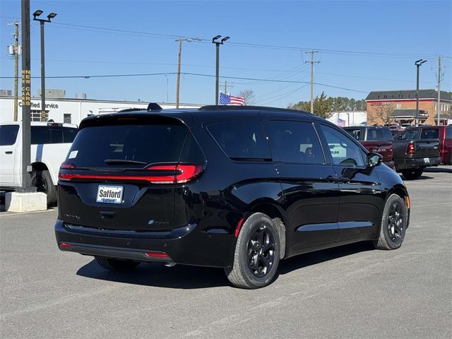 2025 Chrysler Pacifica Hybrid Premium S Appearance Pkg