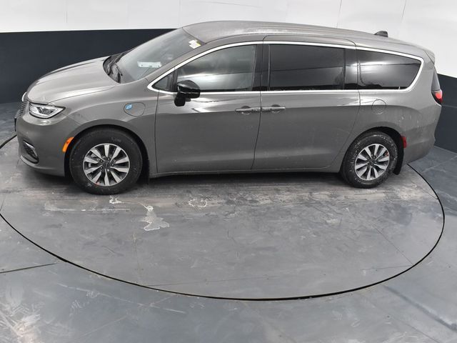 2025 Chrysler Pacifica Hybrid Select