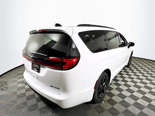 2025 Chrysler Pacifica Hybrid Premium S Appearance Pkg