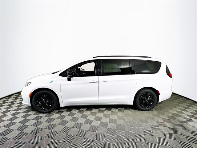 2025 Chrysler Pacifica Hybrid Premium S Appearance Pkg