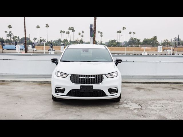 2025 Chrysler Pacifica Hybrid Select