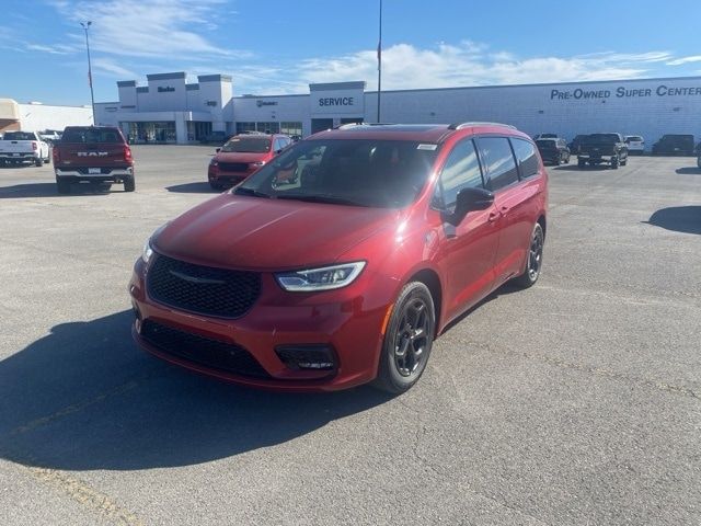 2025 Chrysler Pacifica Hybrid Premium S Appearance Pkg