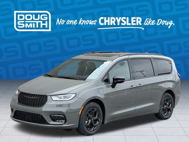 2025 Chrysler Pacifica Hybrid Premium S Appearance Pkg