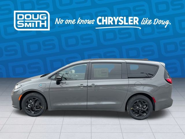 2025 Chrysler Pacifica Hybrid Premium S Appearance Pkg