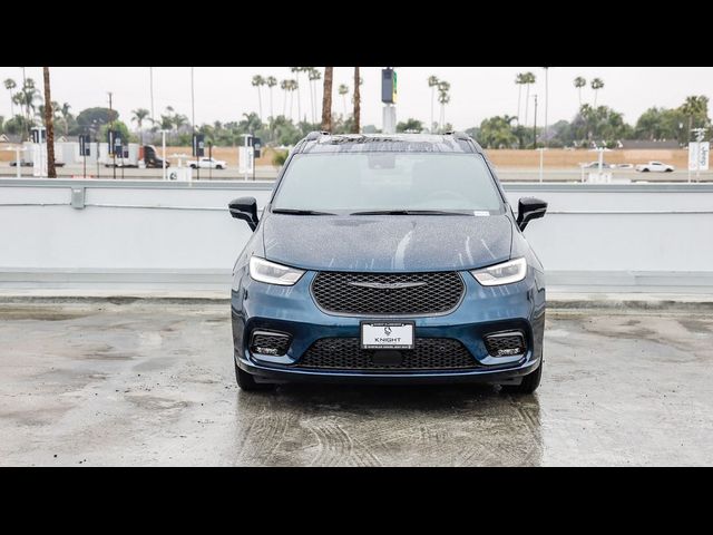 2025 Chrysler Pacifica Hybrid Premium S Appearance Pkg