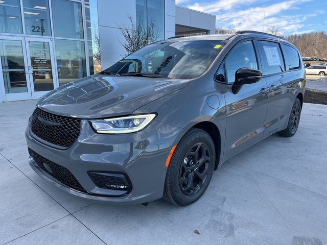 2025 Chrysler Pacifica Hybrid Premium S Appearance Pkg