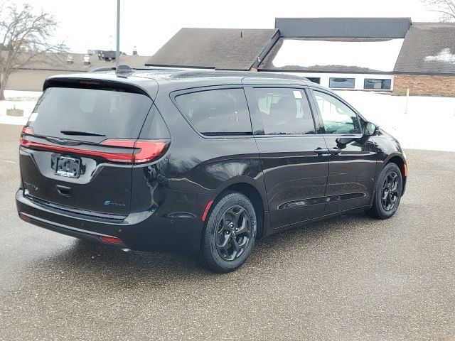 2025 Chrysler Pacifica Hybrid Premium S Appearance Pkg