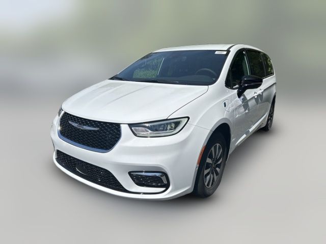 2025 Chrysler Pacifica Hybrid Select