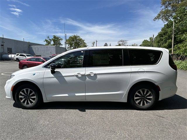 2025 Chrysler Pacifica Hybrid Select