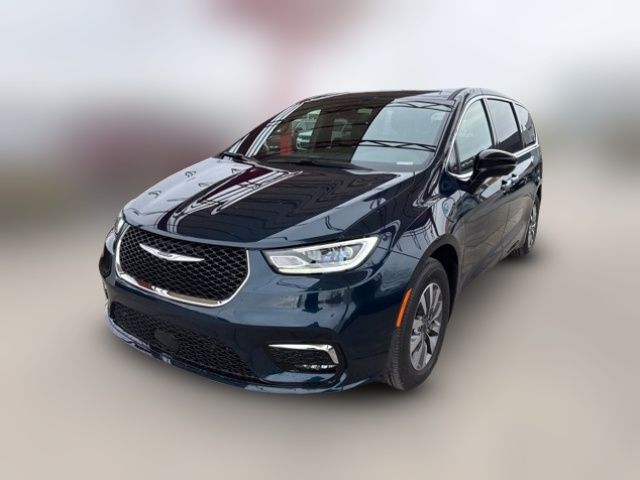2025 Chrysler Pacifica Hybrid Select