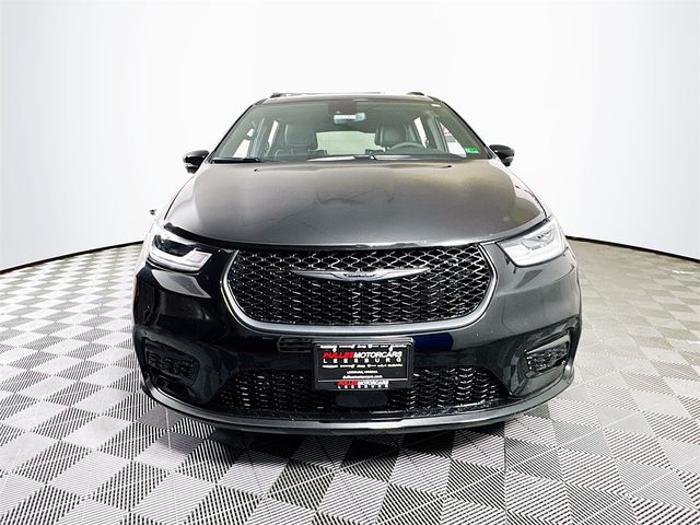 2025 Chrysler Pacifica Hybrid Premium S Appearance Pkg