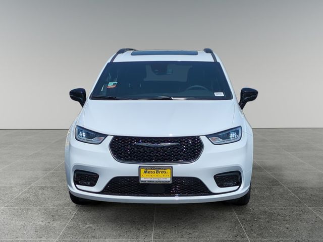 2025 Chrysler Pacifica Hybrid Premium S Appearance Pkg