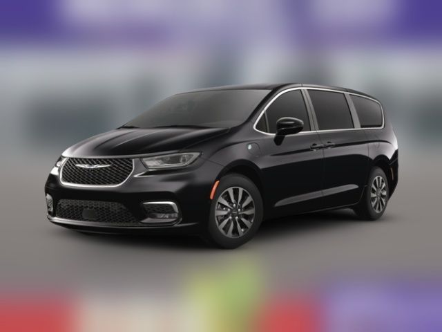 2025 Chrysler Pacifica Hybrid Select