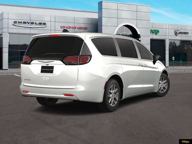 2025 Chrysler Voyager LX