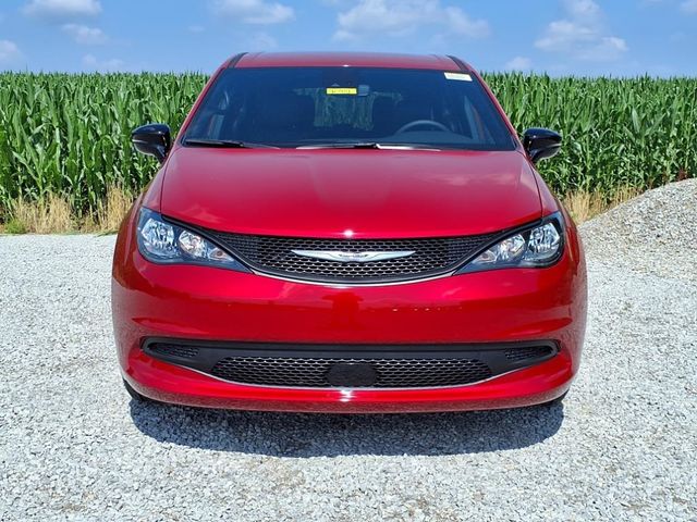 2025 Chrysler Voyager LX