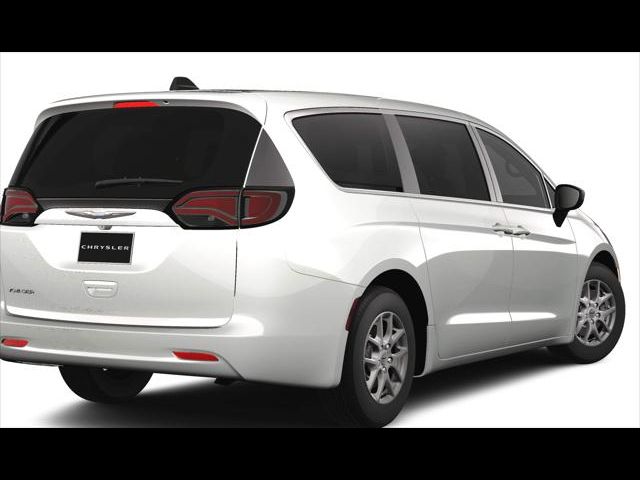 2025 Chrysler Voyager LX