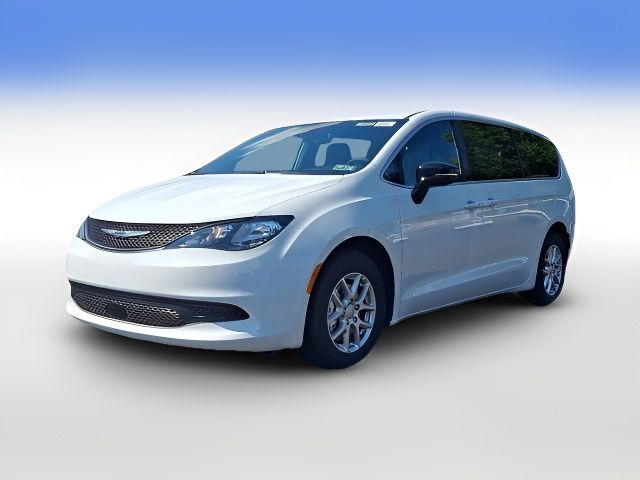 2025 Chrysler Voyager LX