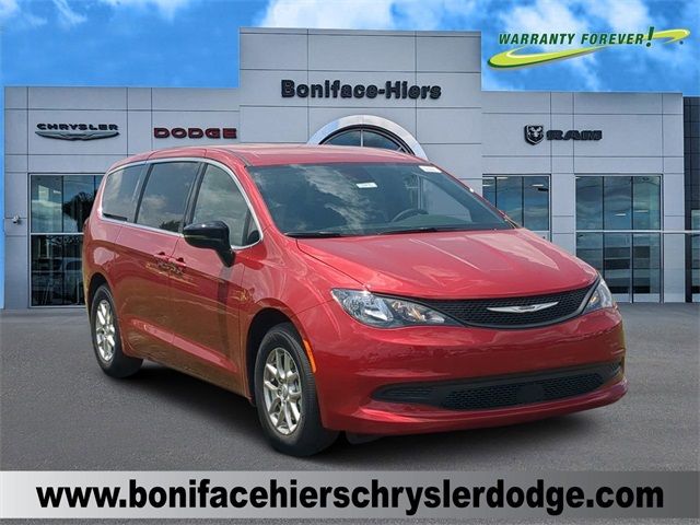 2025 Chrysler Voyager LX