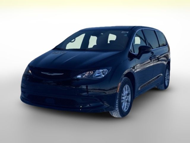 2025 Chrysler Voyager LX