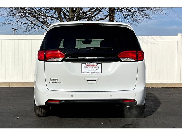 2025 Chrysler Voyager LX