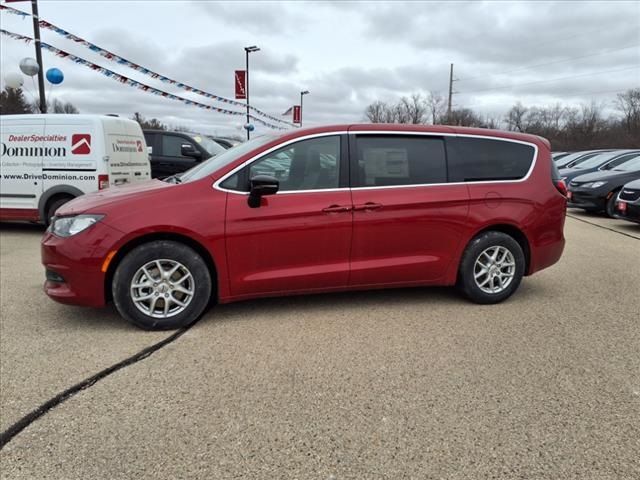 2025 Chrysler Voyager LX