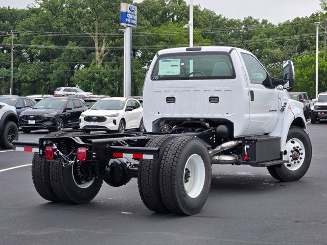 2025 Ford F-750 Base