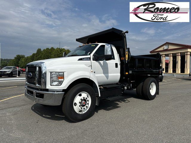 2025 Ford F-650 Base