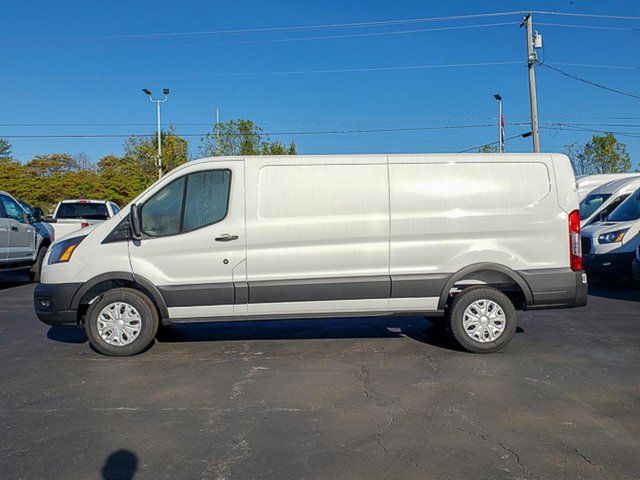 2025 Ford Transit Base