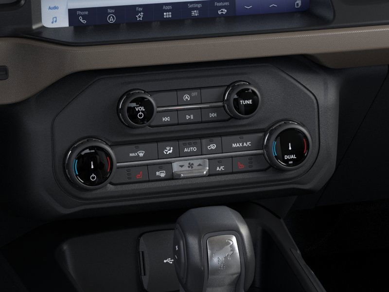 Vehicle image 16 of 25